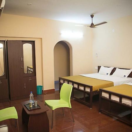 Navagraha Homestay Kumbakonam Eksteriør billede