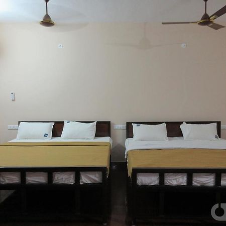 Navagraha Homestay Kumbakonam Eksteriør billede