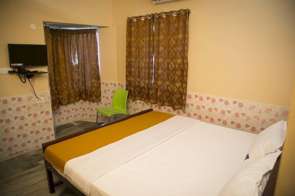 Navagraha Homestay Kumbakonam Eksteriør billede